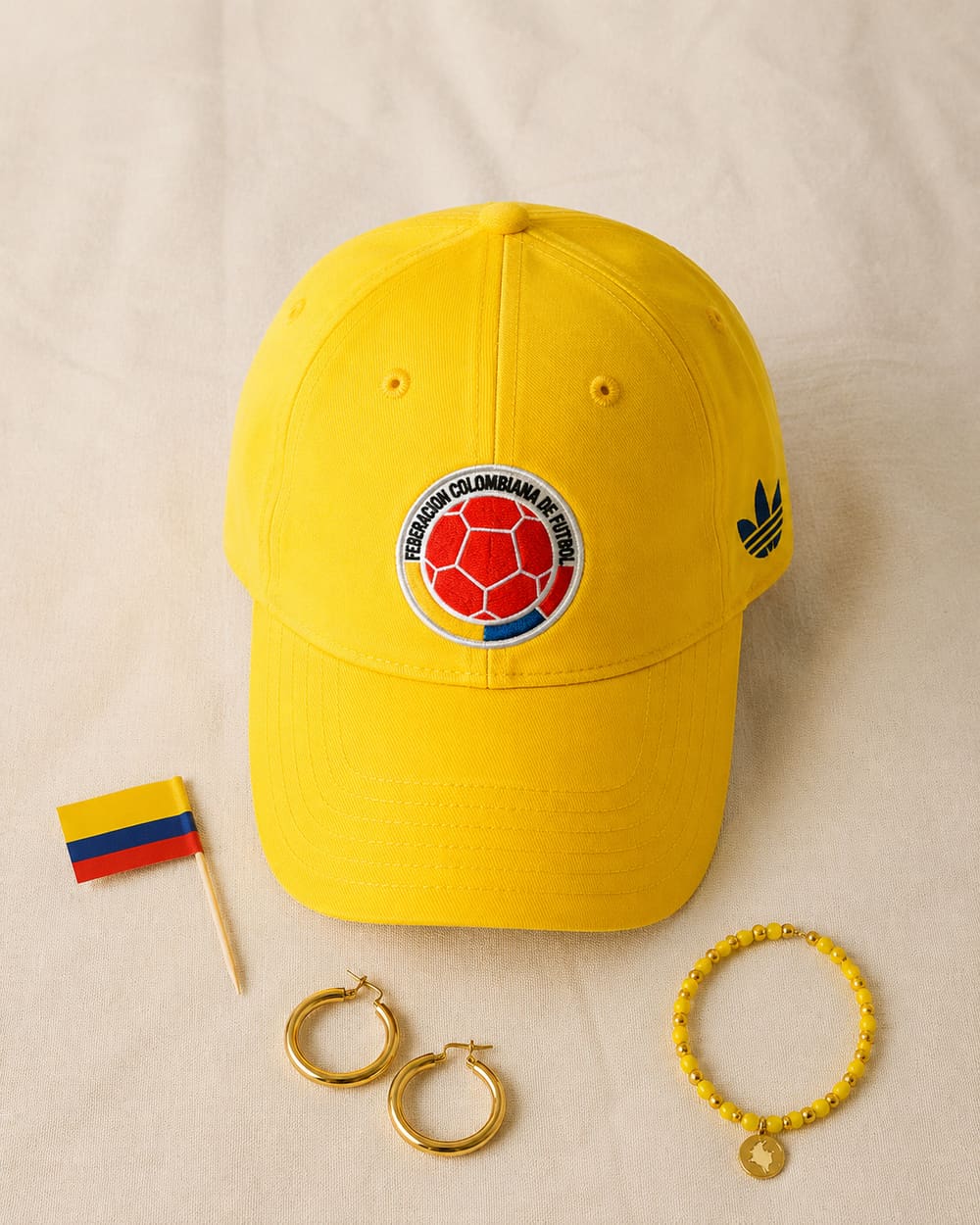 Gorra tricolor amarilla con bordado oficial
