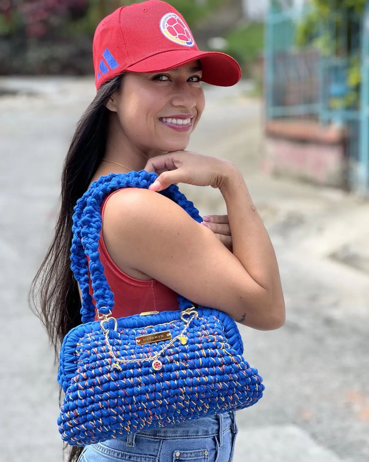 La Tribu — bolso crochet tricolor Divarte